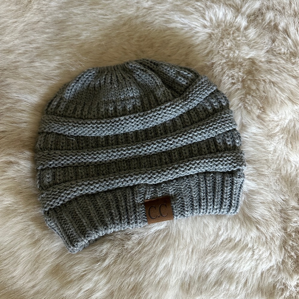 *REMOVING APRIL 30th* WORN ONCE CC Gray Knit Bun Beanie
